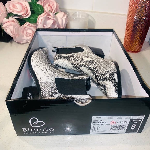 Blondo Emelia Snake Waterproof Chelsea Bootie - Picture 12 of 13